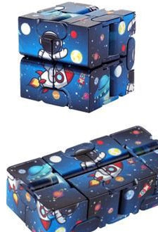 Cubo Infinito Espaço - Astronauta