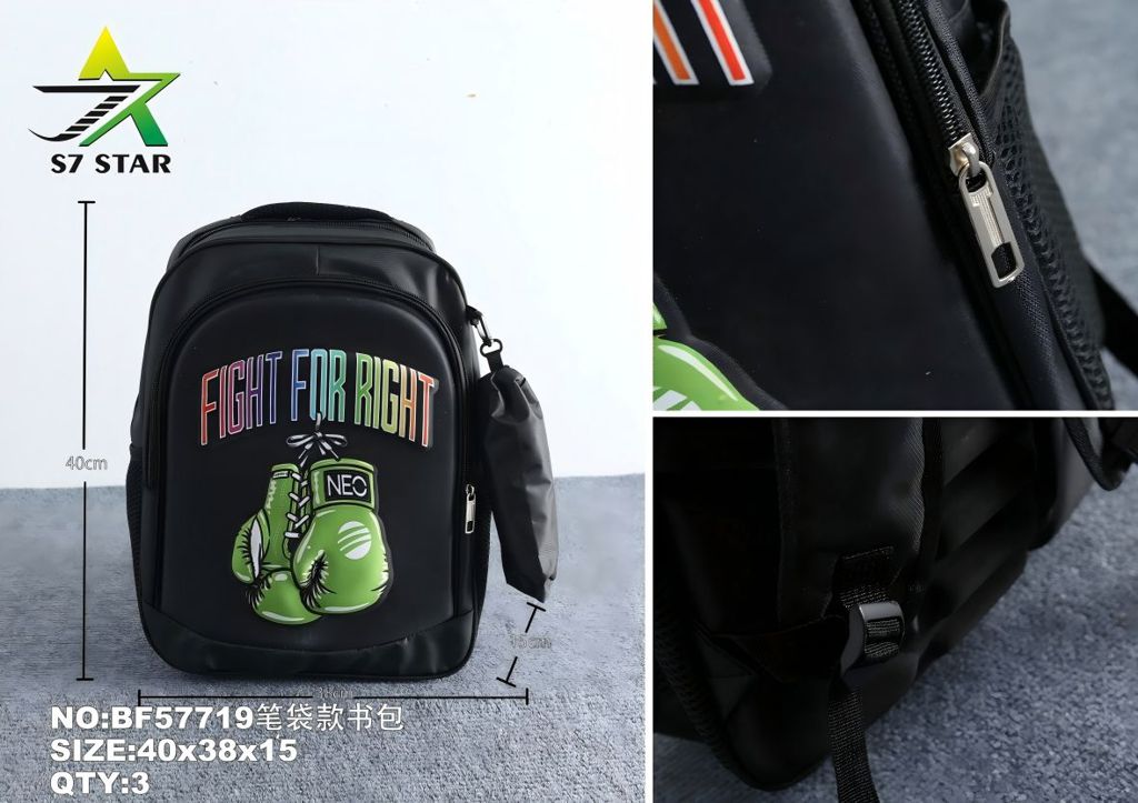 Mochila Escolar 3D Luvas de Boxe Preta 40 x 38 x 15 Cm