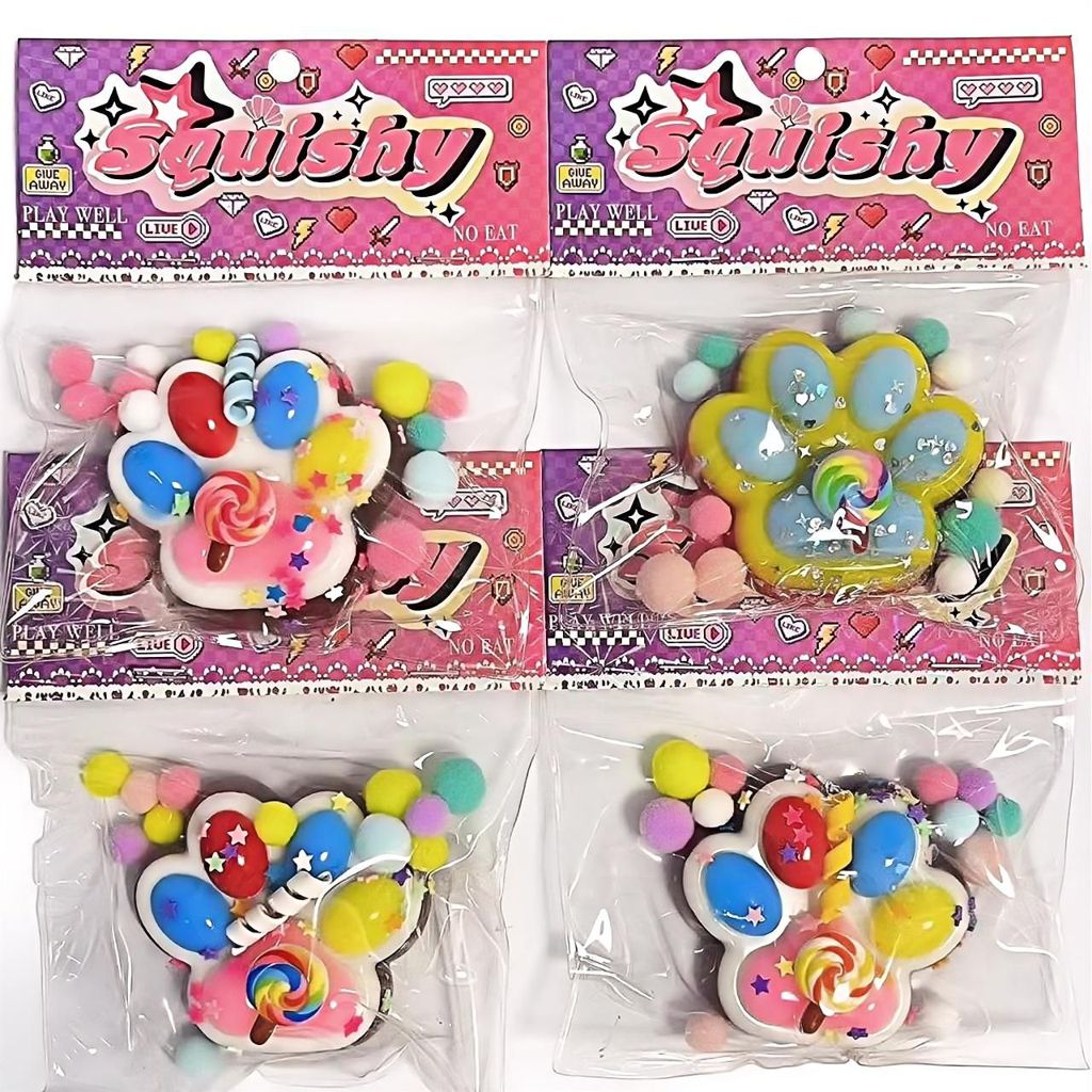 Squishy Pata de Gato com Pompons e Doces