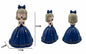Figura Decorativa Menina com Pastilha Elástica Vestido Azul-Escuro